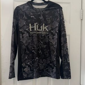 Huk Performance Hoodie size medium